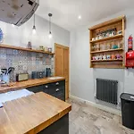 4 Smiddy Hill Pickering